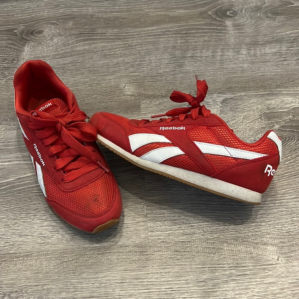 RED REEBOK